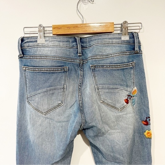 DRIFTWOOD Kelly Floral Embroidered Flared Jeans - Picture 6 of 13